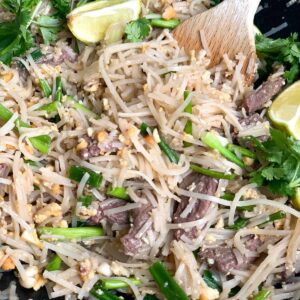 beef pad thai featured