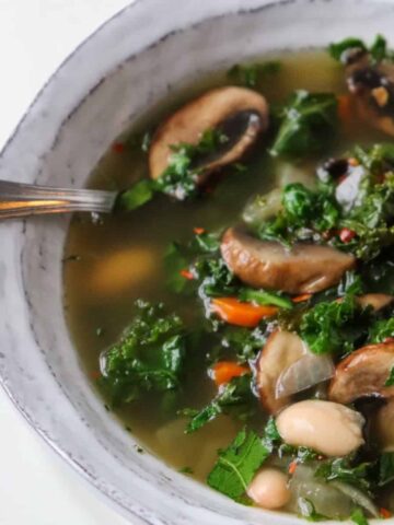 kale mushroom soup featured