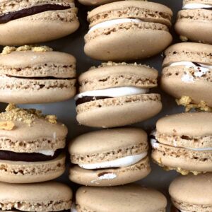 smores macarons featured