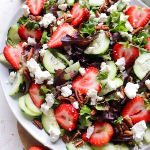 strawberry baby lettuce salad featured