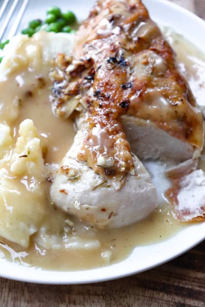 chicken smothered in gravy
