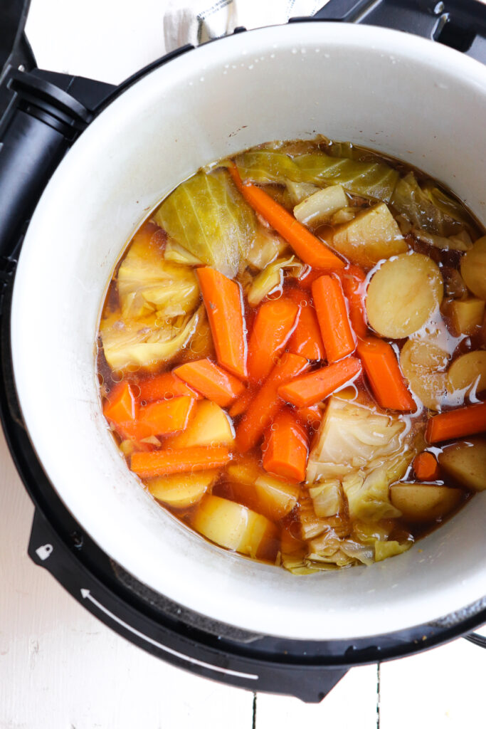 Ninja Foodi Corned Beef and Cabbage (Instant Pot and Slow Cooker ...