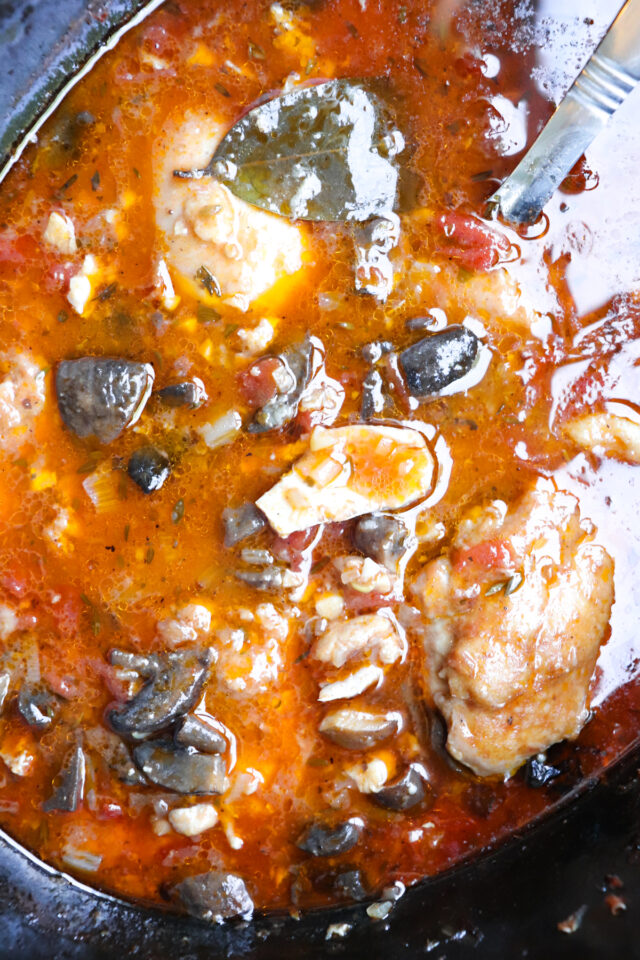 Slow Cooker Chicken Chasseur Season & Thyme