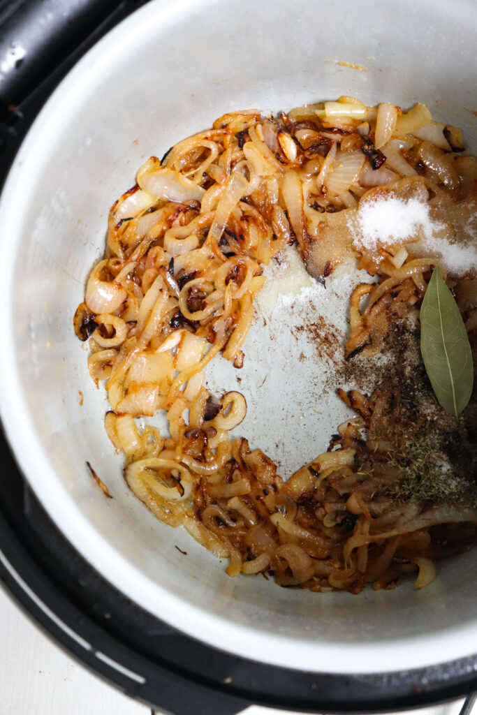 Ninja Foodi French Onion Soup (Instant Pot) Season & Thyme