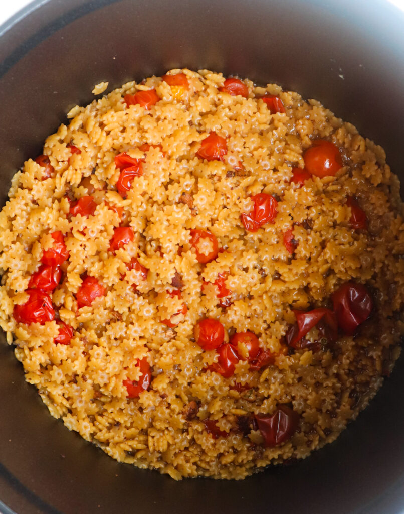 cooked pastina and tomatoes