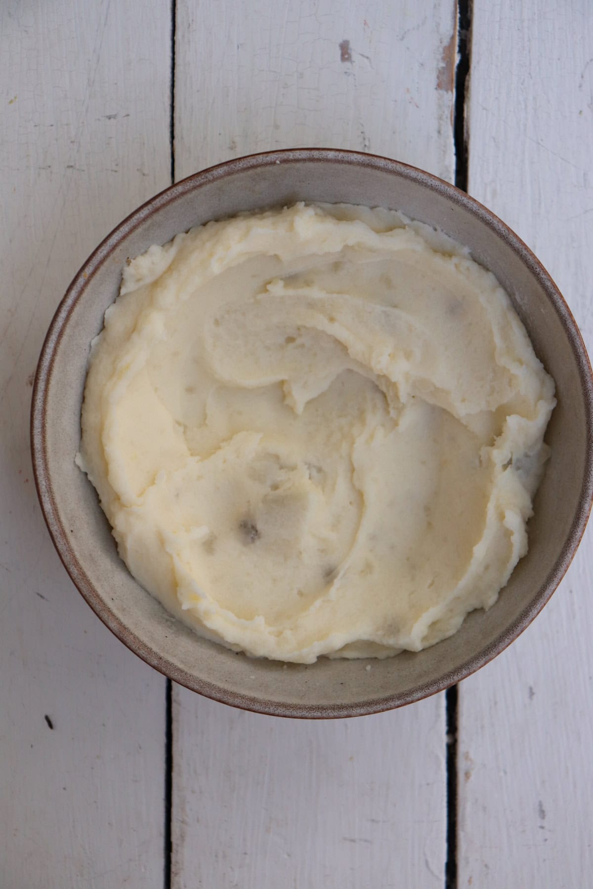 mashed potatoes in a bowl.