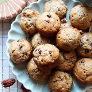 featured image of banana nut bread mini muffins.