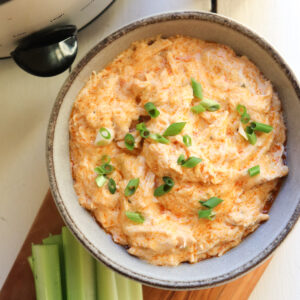 featured image of slow cooker buffalo chicken dip.