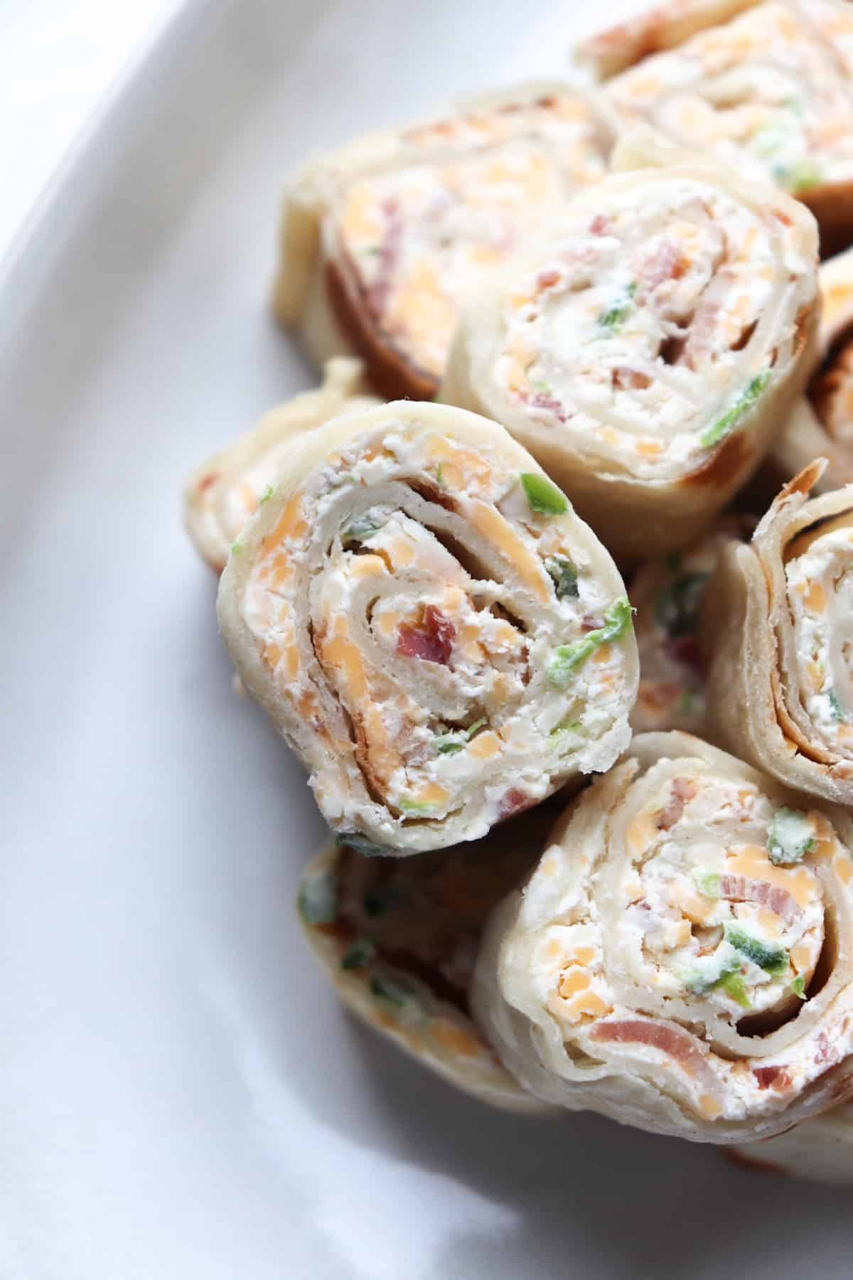 close up of jalapeno popper pinwheel.