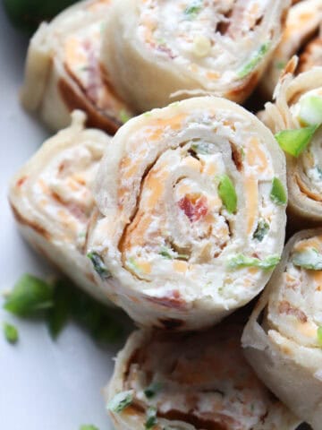 featured image for jalapeno popper pinwheels.