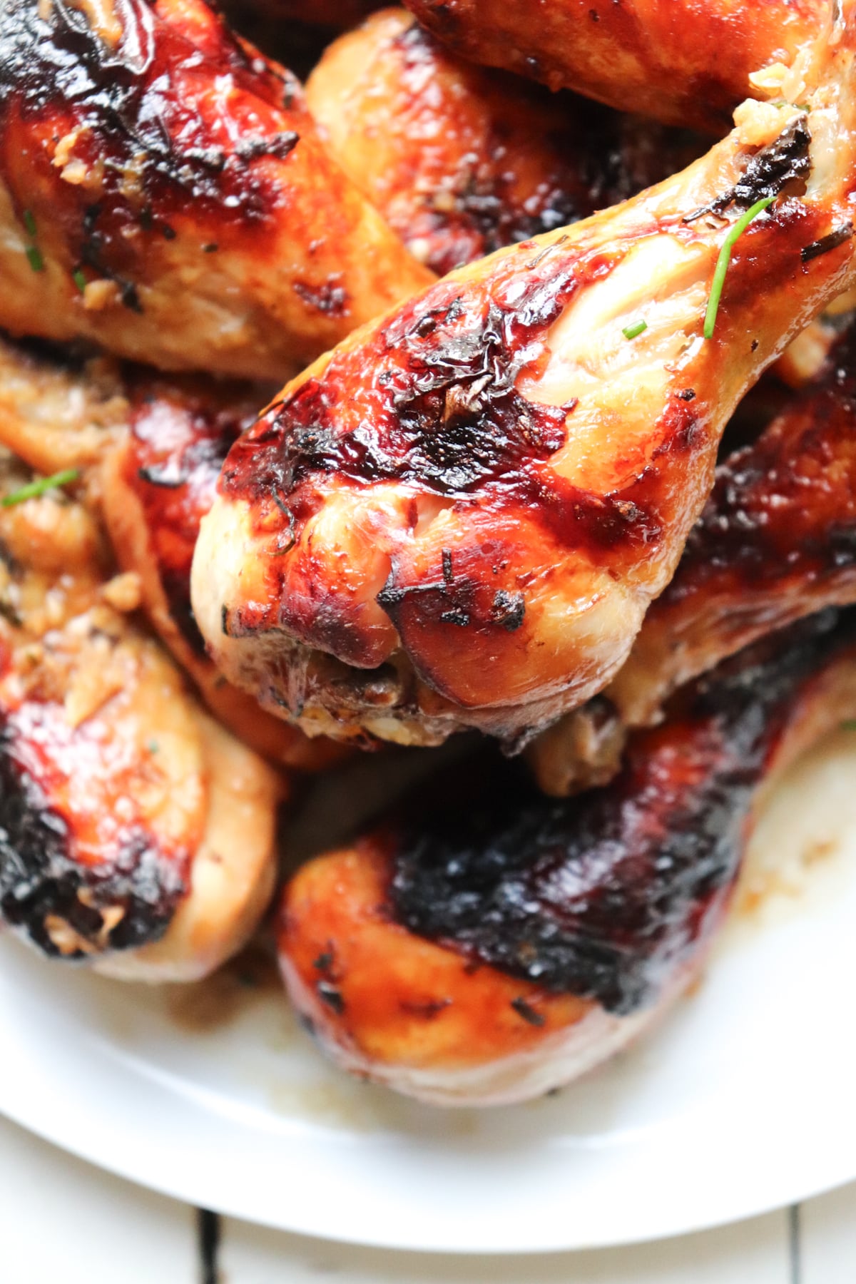 up close of cooked chicken drumstick.