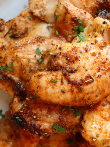featured image for boneless chicken thighs.